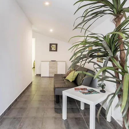 Gorgeous In With Kitchen